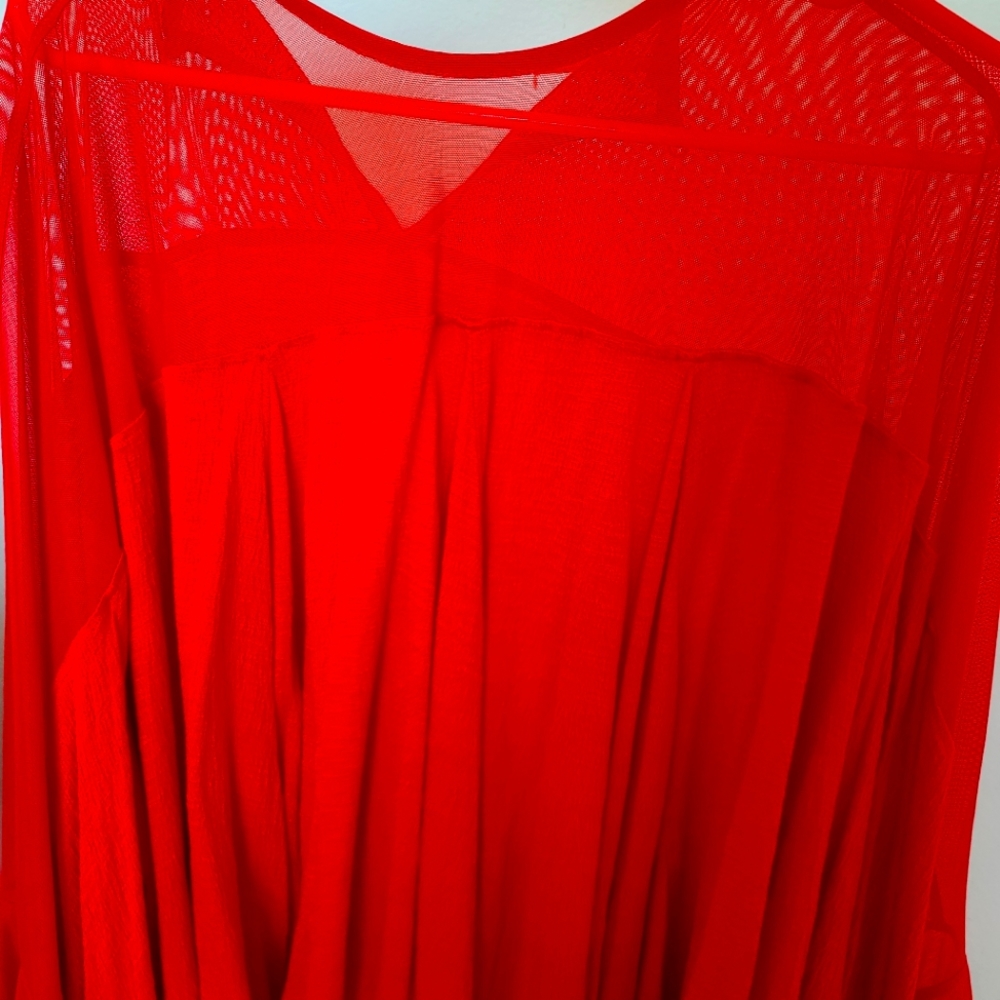 Cute Floowy top new without tag